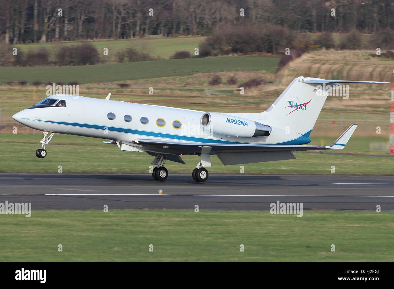 N992NA, un Gulfstream III gérée par la NASA, à travers l'aéroport de Prestwick avec le personnel de la Station spatiale internationale. Banque D'Images