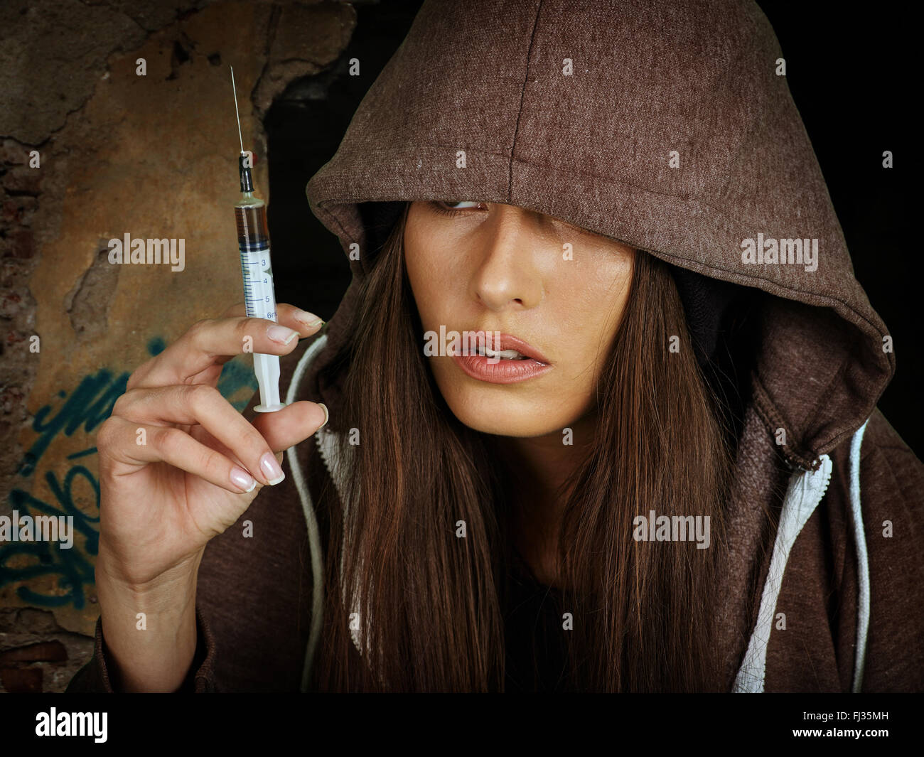 Portrait de femme accro à seringue Banque D'Images