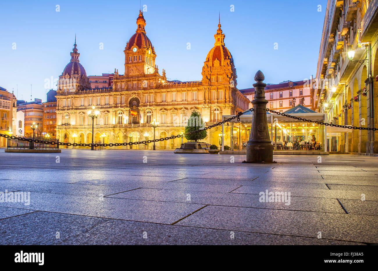 L'hôtel de ville, la place de Maria Pita, ville de La Corogne, Galice, Espagne Banque D'Images