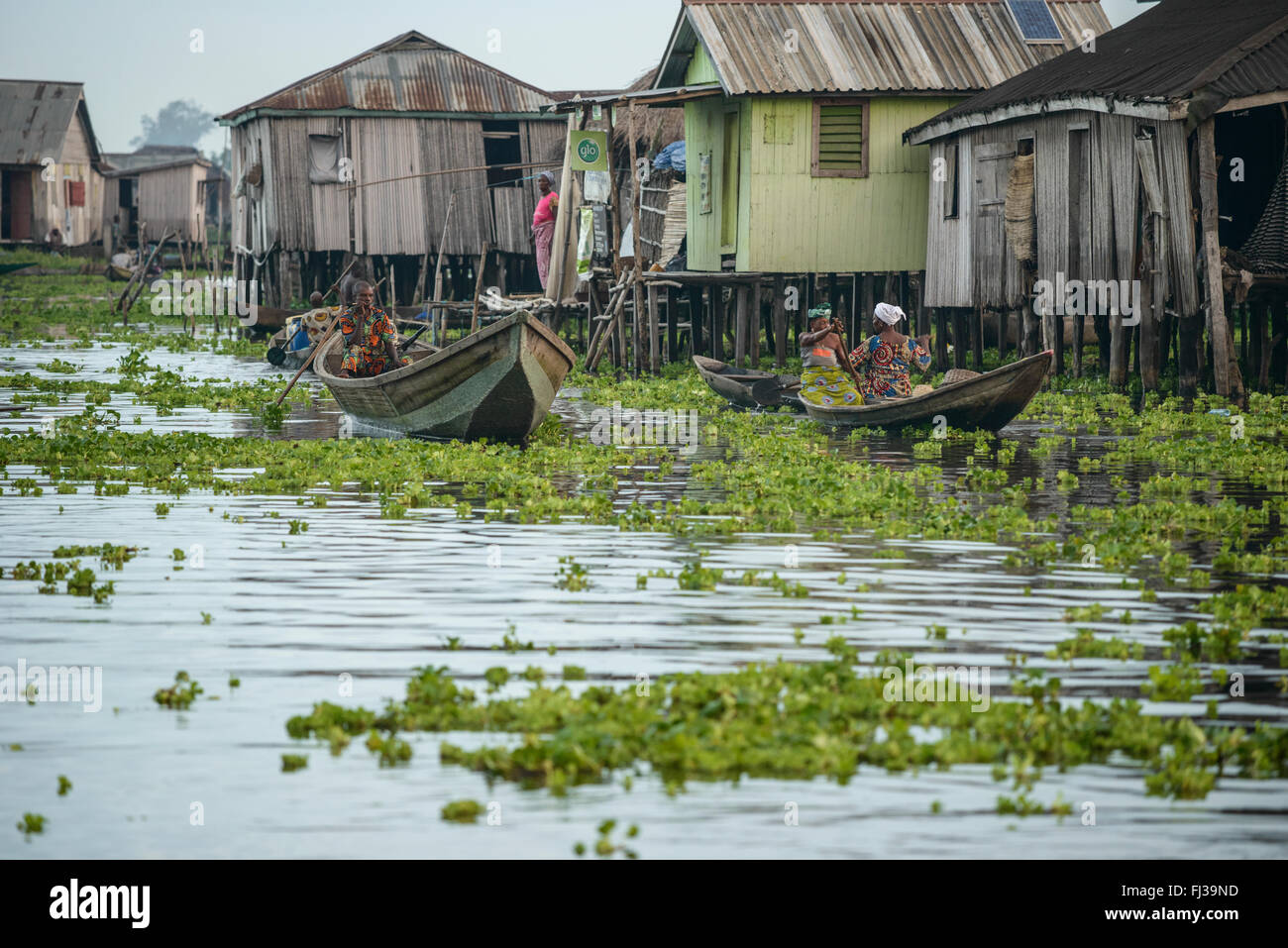 Les gens de Ganvié, Bénin, Afrique Banque D'Images