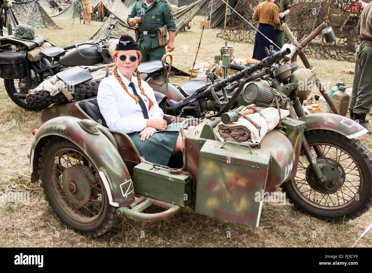 La 2e guerre mondiale et la moto - Les voitures et motos anciennes