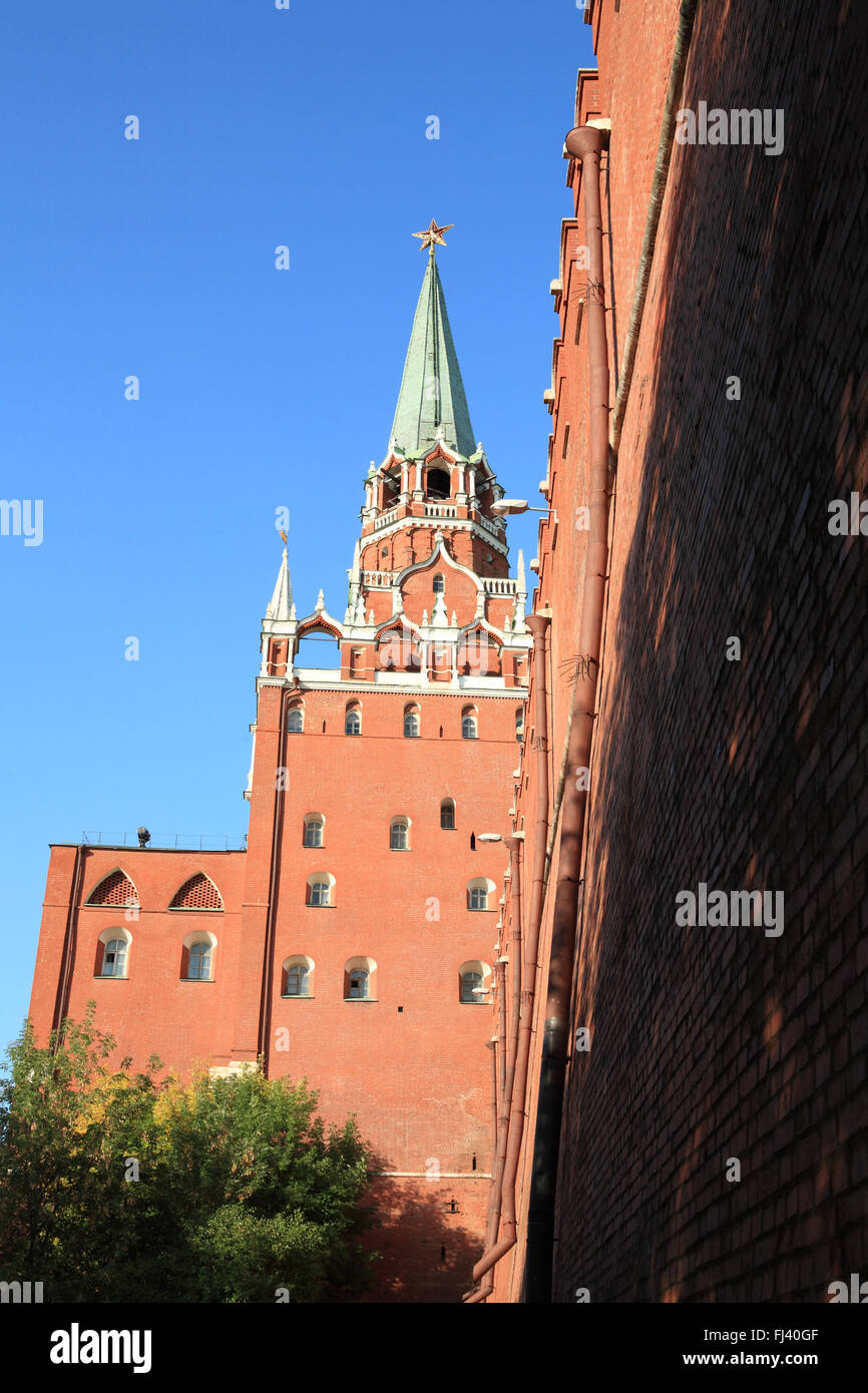 Kremlin tower sur fond de ciel Banque D'Images