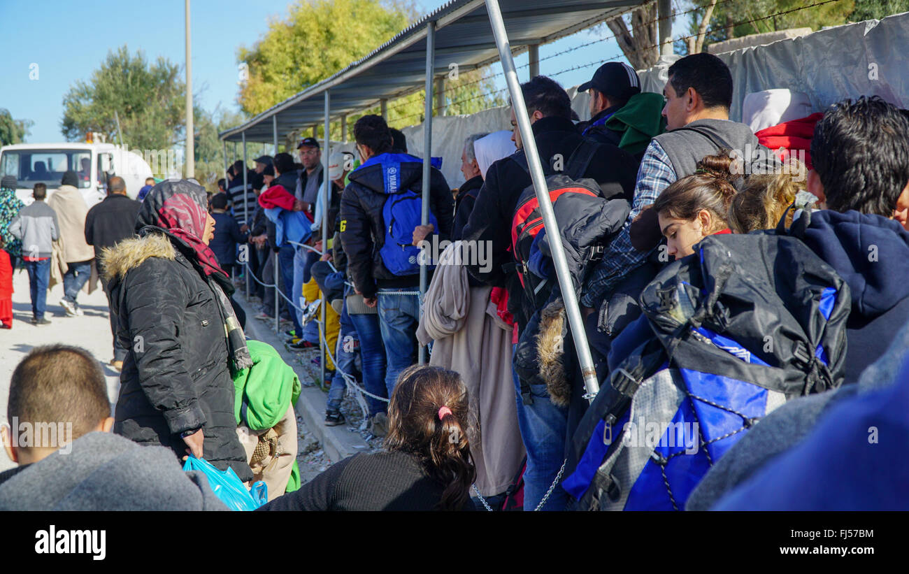 Lesbos, Grèce - 10 octobre 2015 : les réfugiés dans la Moria camp près de Mytilene. Banque D'Images