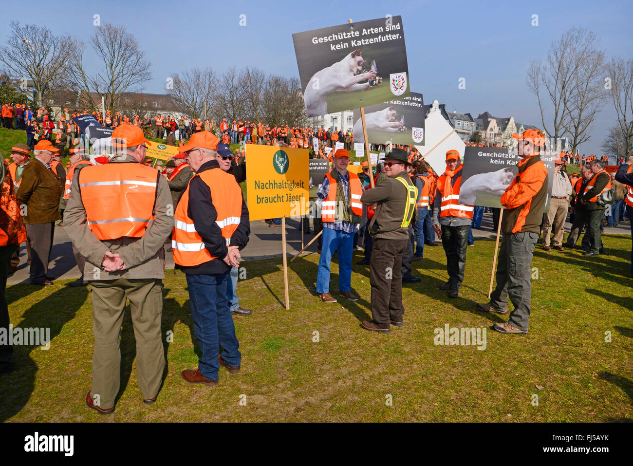 Les chasseurs qui manifestent contre la loi sur la chasse, l'Allemagne, en Rhénanie du Nord-Westphalie, Duesseldorf Banque D'Images