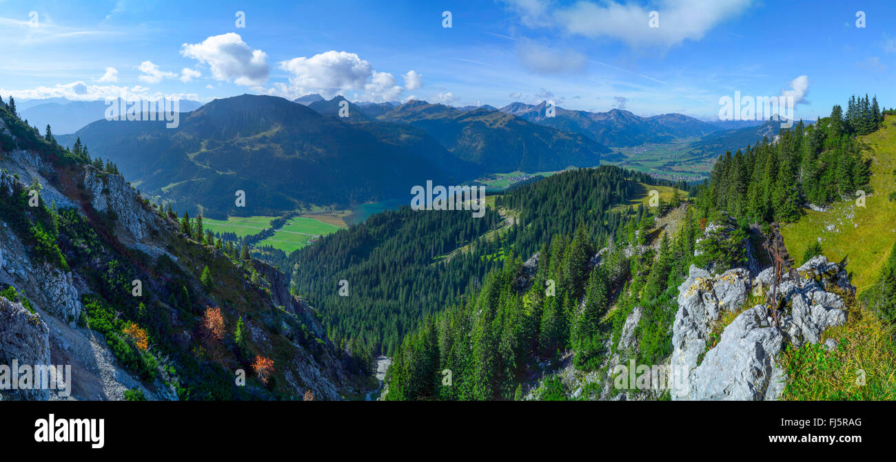 Vue de la vallée de Tannheim, Autriche, Tyrol, TANNHEIMER TAL Banque D'Images