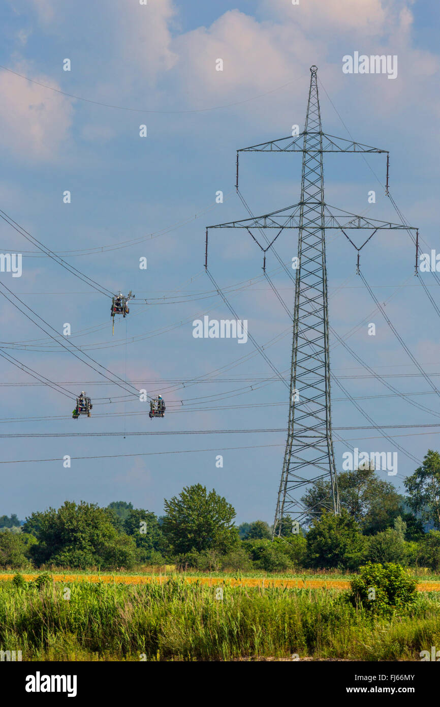 Travaux de maintenance sur lignes à haute tension, de l'Allemagne, la Bavière Banque D'Images