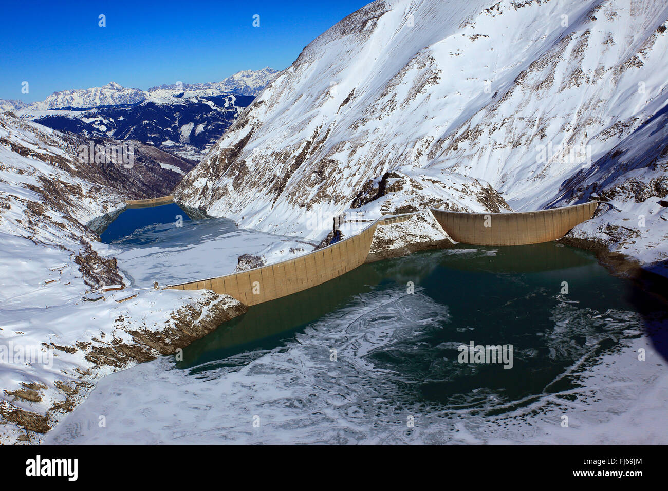 Lac de stockage à Moserboden Grossglocknerstrasse en hiver, le lac Wasserfallboden en arrière-plan, en Autriche, le Grossglockner, le Parc National du Hohe Tauern Banque D'Images