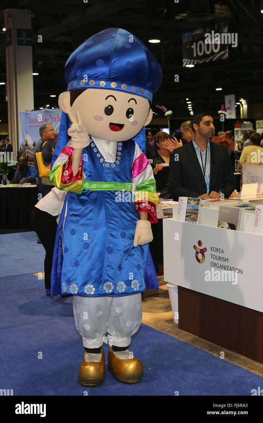 Long Beacgh, Californie, USA. Feb 27, 2016. Le Los Angeles Travel & Adventure Show est venu à la Long Beach Convention Centre du 27 et 28 février 2016 apporter avec elle des centaines des meilleurs fournisseurs de services de voyage et de destination qui partagent les experts conseils de voyage et des secrets d'initié, de permettre aux voyageurs de planifier et personnaliser leur prochaine aventure, et proposons des offres de voyage. Tous les visiteurs ont droit à un marché culturel hautement interactif de cuisine internationale, de la musique, de la danse, celebrity enceintes de voyage, les derniers gadgets de voyage et d'autres activités amusantes. (Crédit Image : © Craig D Banque D'Images