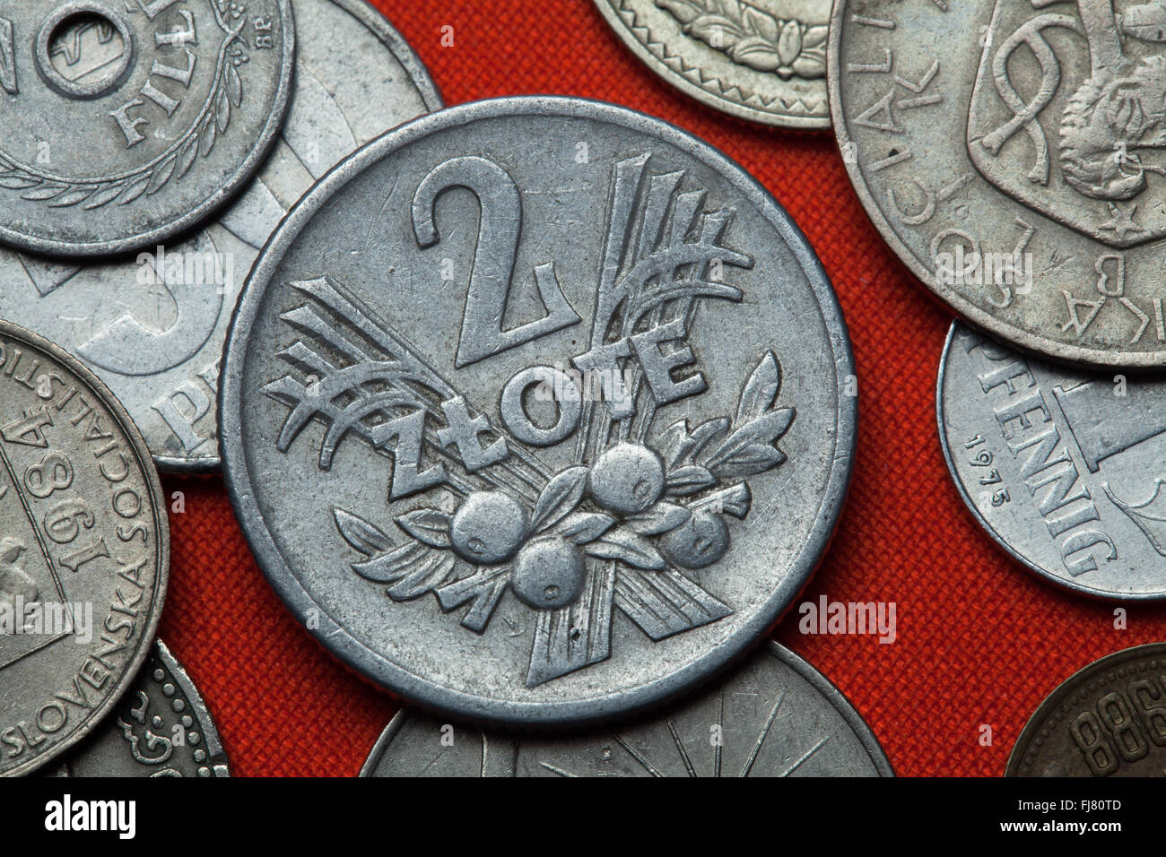 Coins de la Pologne communiste. Polish zloty deux coins (1958) a inventé dans la République populaire de Pologne. Banque D'Images