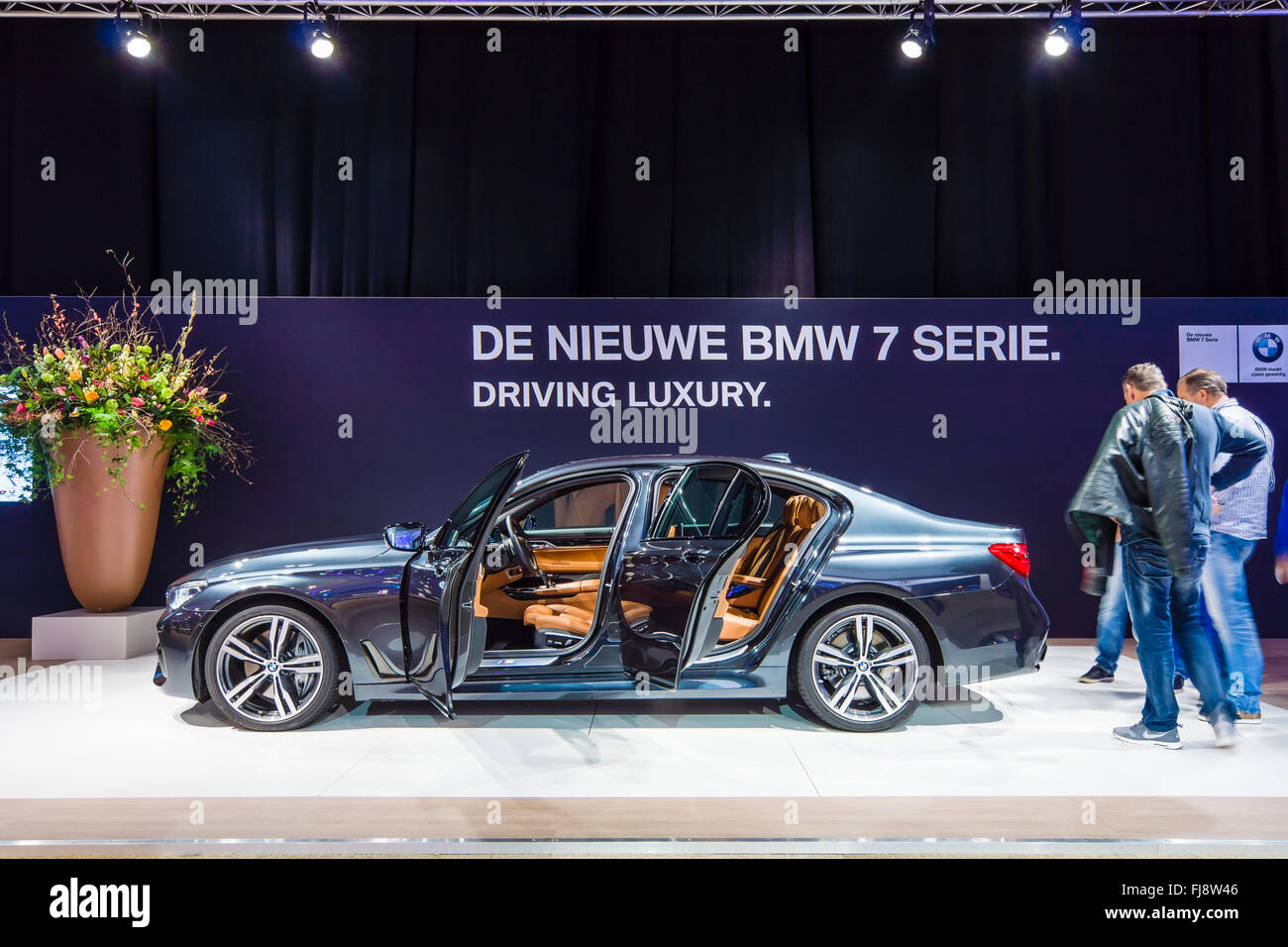 Voiture de luxe pleine grandeur BMW 750i berline xDrive. Banque D'Images