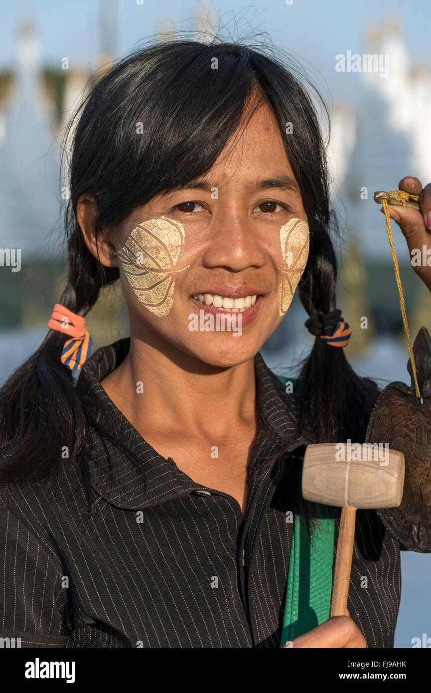 Portrait d'une femme birmane, Myanmar Banque D'Images