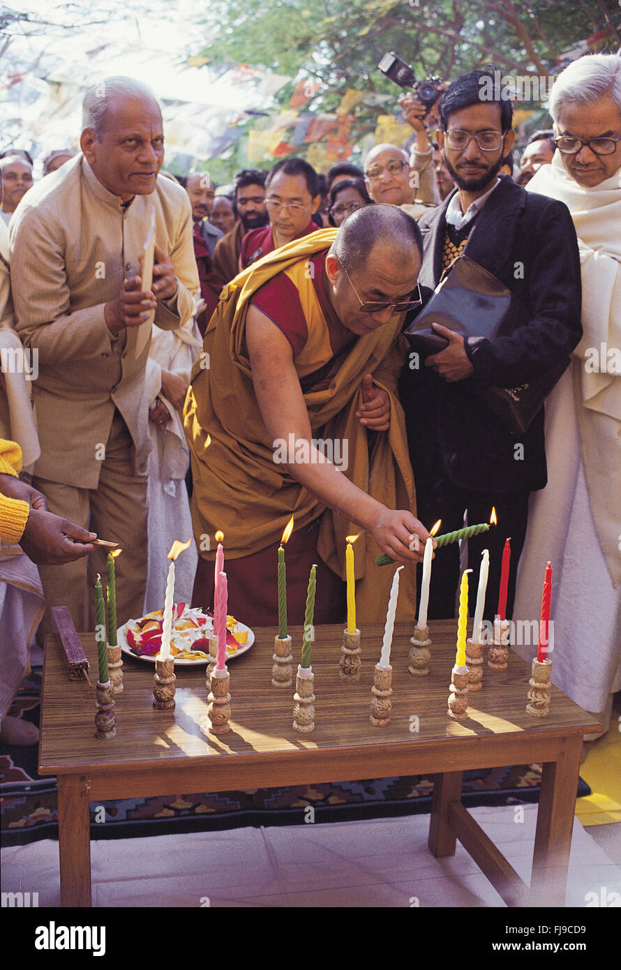 Dalaï-lama bougie éclairage mcleodganj, Himachal Pradesh, Inde, Asie Banque D'Images