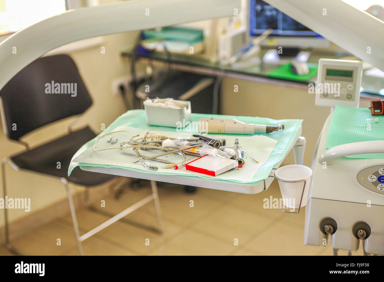 Avec un équipement de bureau dentistes Banque D'Images