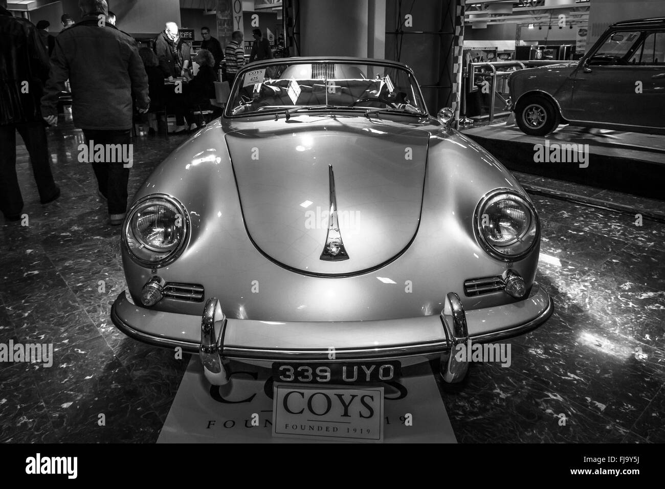 Une voiture de sport Porsche 356 Speedster, 1955. Noir et blanc. Banque D'Images