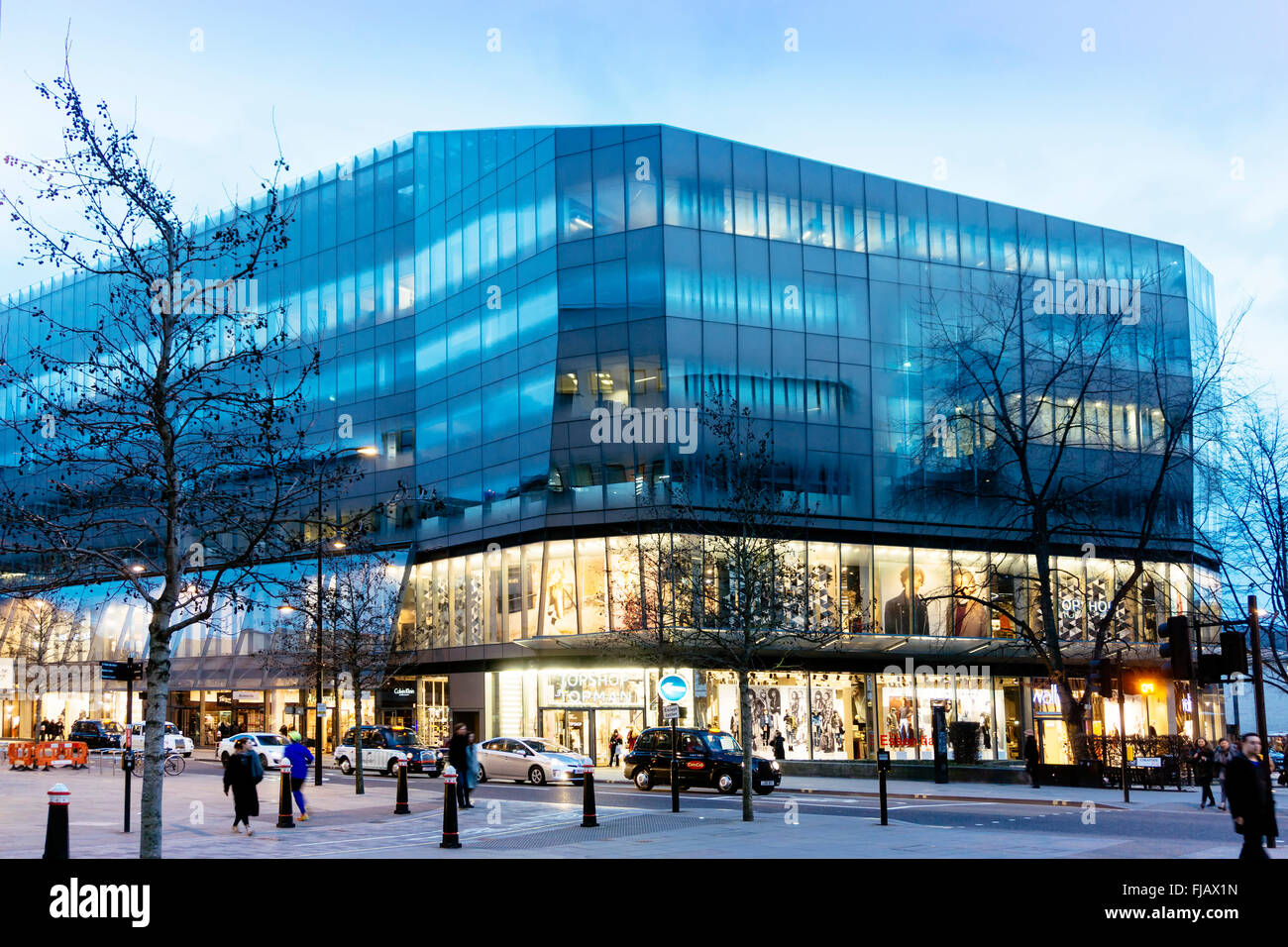 1 Nouveau change centre commercial et bureaux, près de St. Pauls à Londres par Jean nouvel architecte avec intérieurs par Tom Dixon Banque D'Images