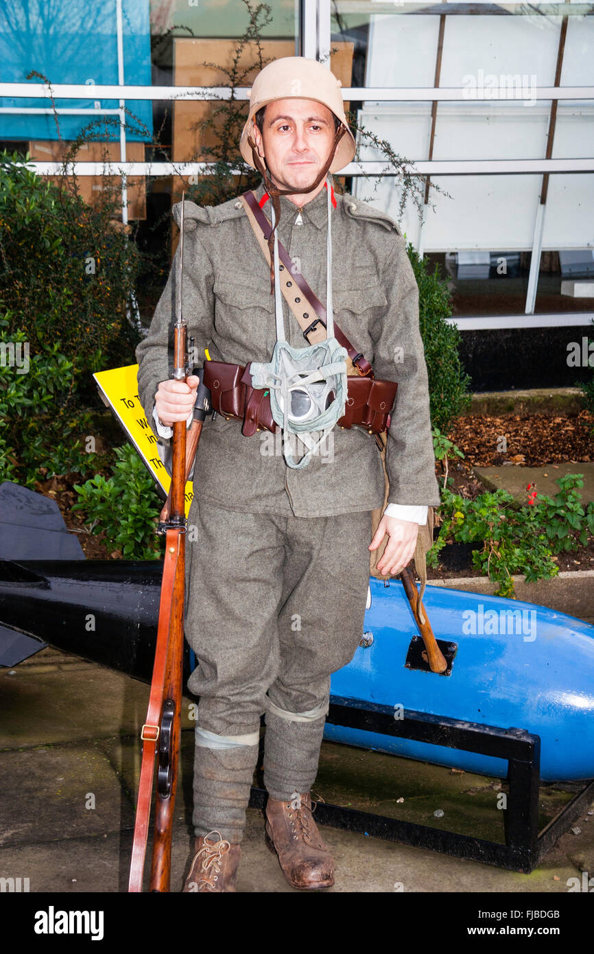 La première guerre mondiale uniforme allemand. Reenactment. Man posing in 1917 uniforme de l