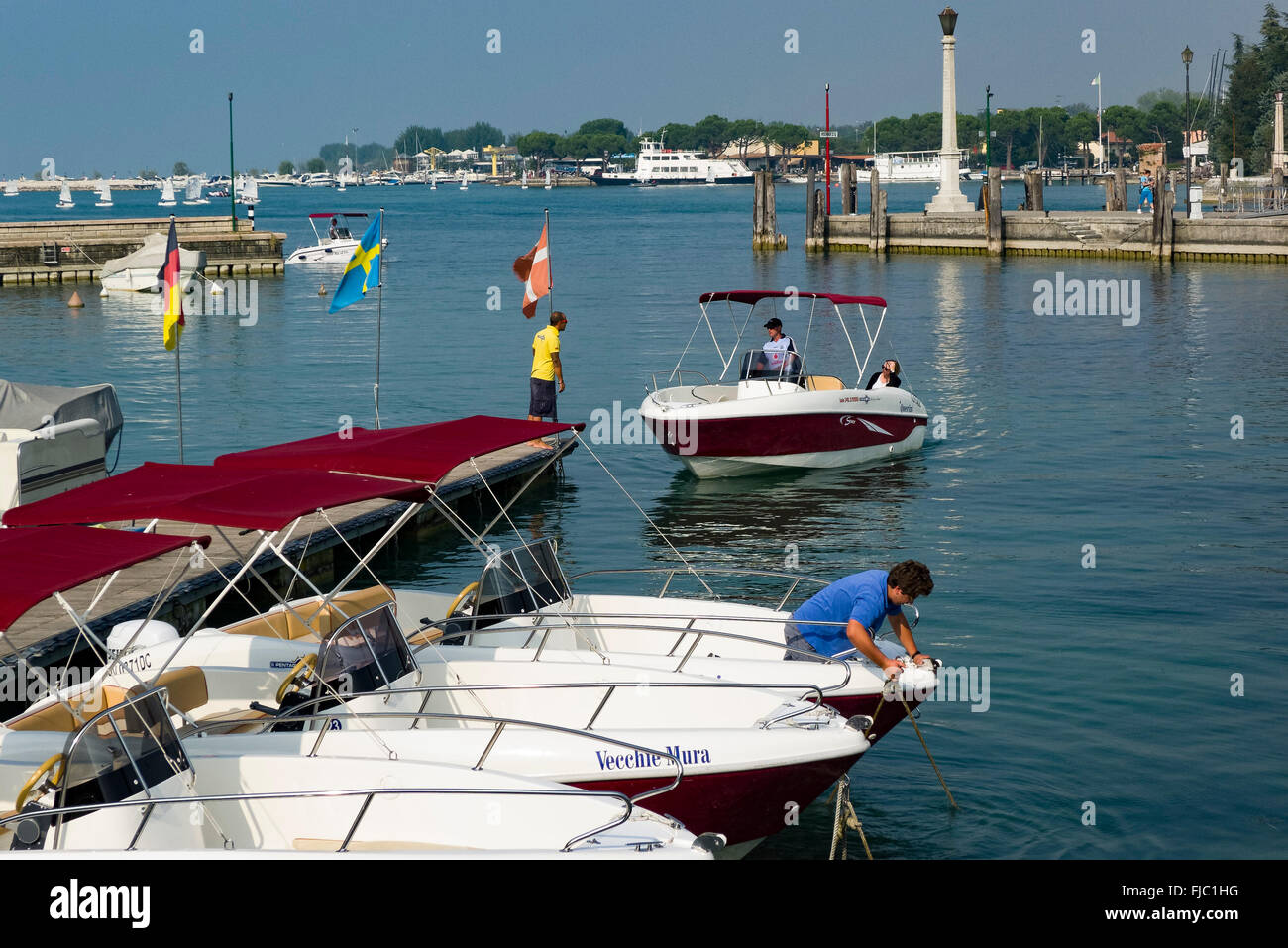 Hafen, Peschiera del Garda, Vénétie, Italie | port, Peschiera del Garda, Vénétie, Italie Banque D'Images