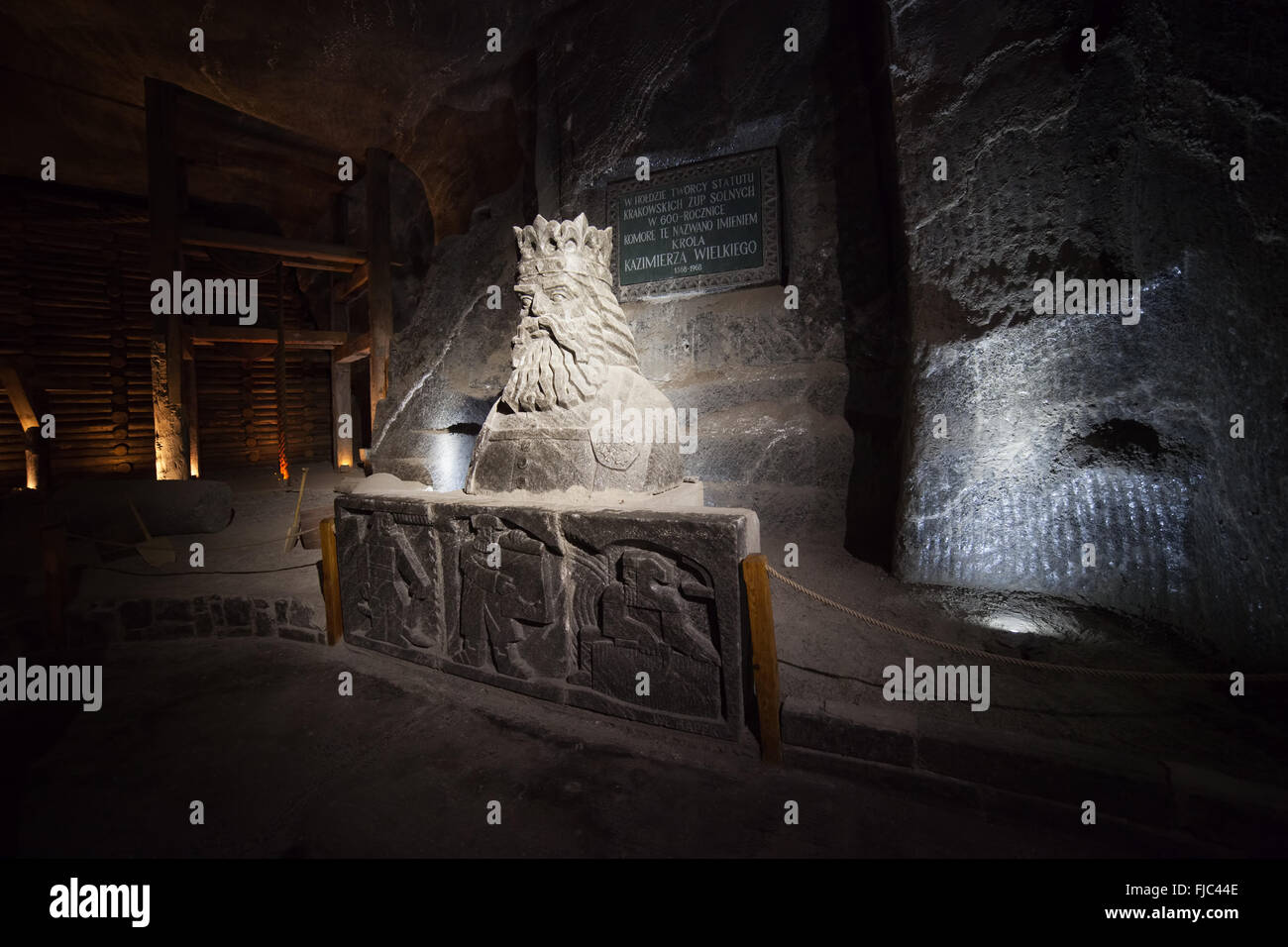 L'Europe, la Pologne, la mine de sel de Wieliczka, le roi Casimir le Grand (Kazimierz Wielki) sel de roche sculpture, site du patrimoine mondial de l'UNESCO Banque D'Images