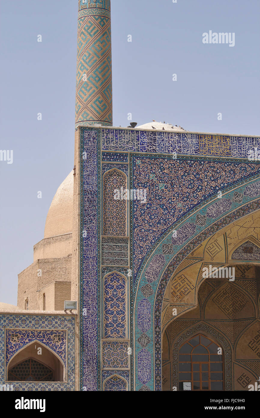 Iwan et minarets dans la mosquée Jameh, Isfahan, Iran Banque D'Images