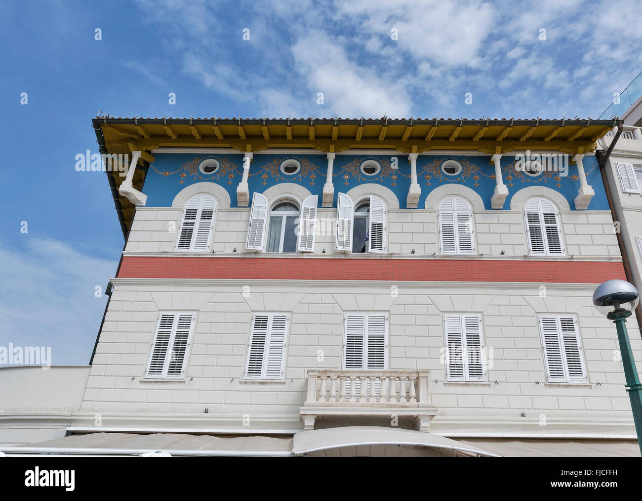 L'architecture Méditerranéenne ancienne façade de maison dans la région de Piran, Slovénie Banque D'Images