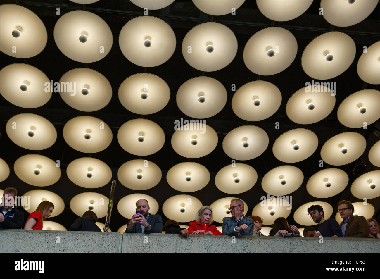 Le Metropolitan Museum of Art, le nouvel emplacement de la rencontré Breuer, est installé dans un bâtiment conçu par l'architecte Marcel Breuer pour le Whitney Museum of American Art. Le rencontré Breuer est sur Madison Avenue à la 75e Rue (près du bâtiment principal du Met). Il mettra en évidence l'expansion du Met l'art moderne et contemporain collection ainsi que des expositions, des résidences d'artistes et de spectacles. La rencontre Breuer ouvre au public le 18 mars. Credit : Terese Loeb Kreuzer/Alamy Live News Banque D'Images