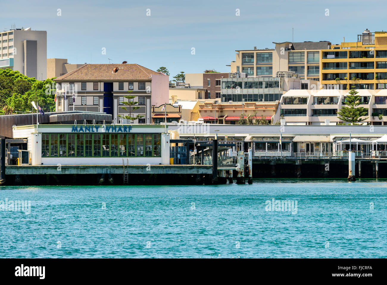 Sydney, Australie - 10 novembre 2016 : Manly Wharf Ferry Station près de Sydney. Manly est très populaire et spectaculaire plage-side Banque D'Images