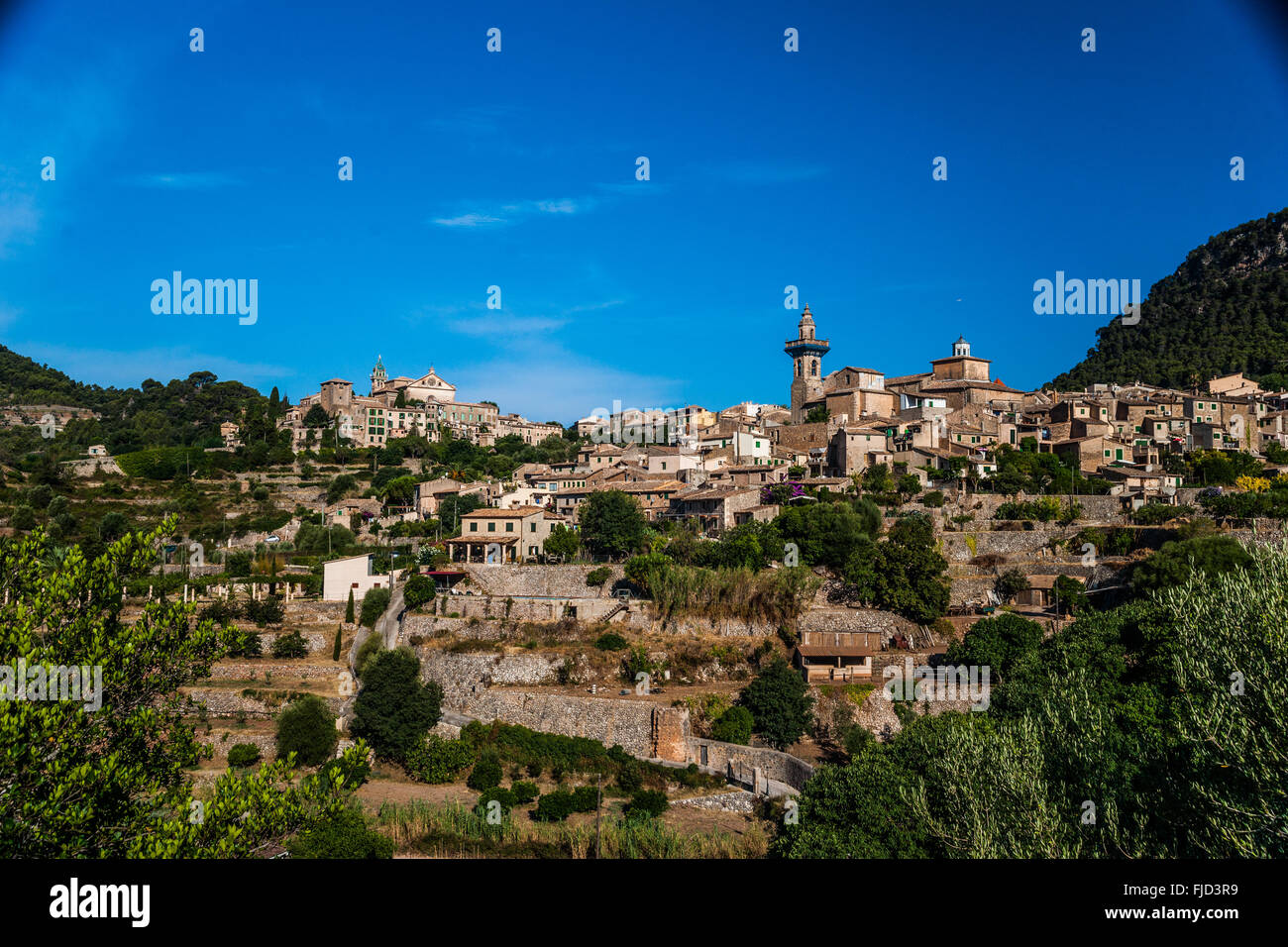 Belle vue sur la petite ville de Valldemossa Banque D'Images