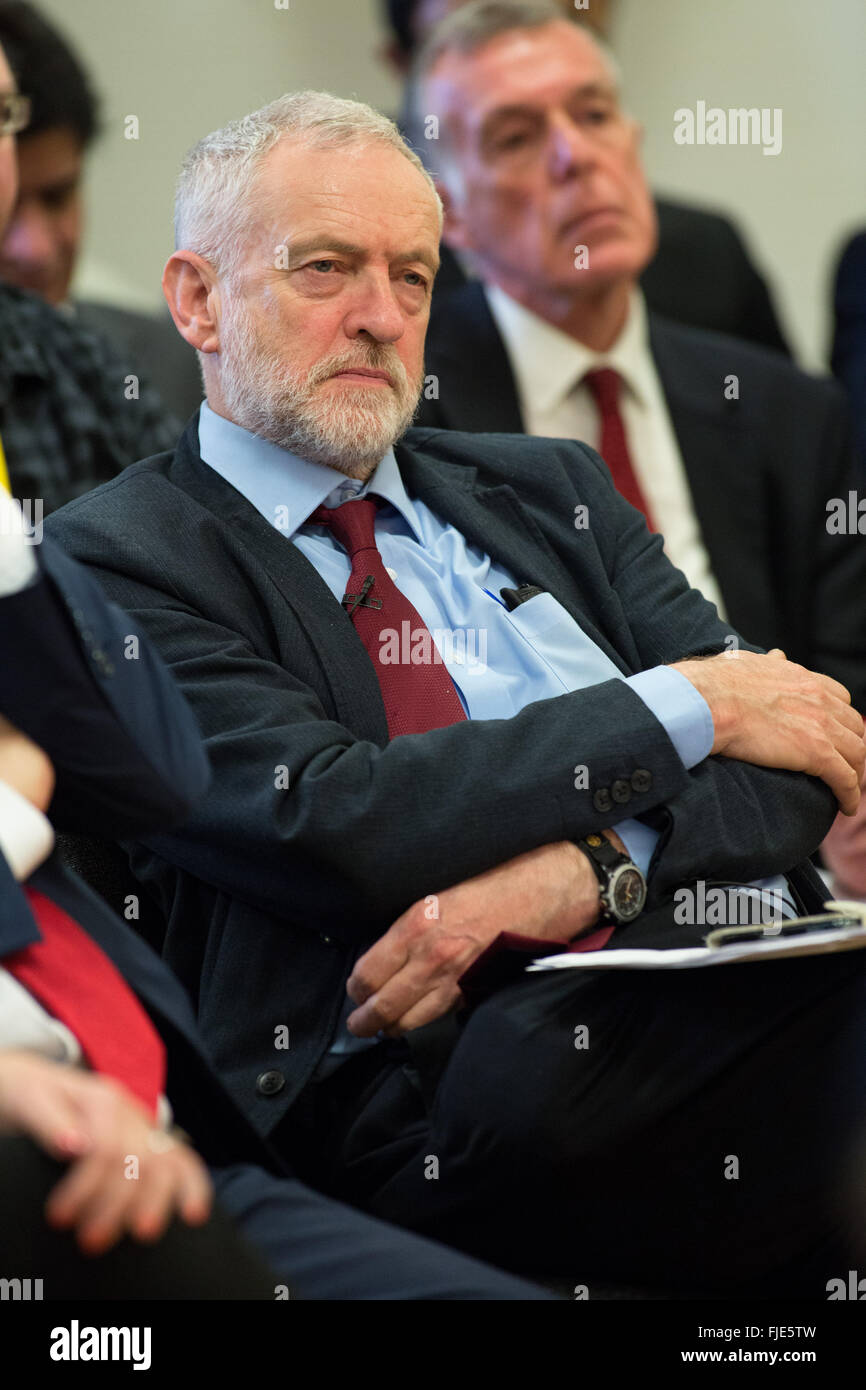 Jeremy Corbyn lancer la campagne du gouvernement pour la police et le crime élections Commissaire à Birmingham. Banque D'Images