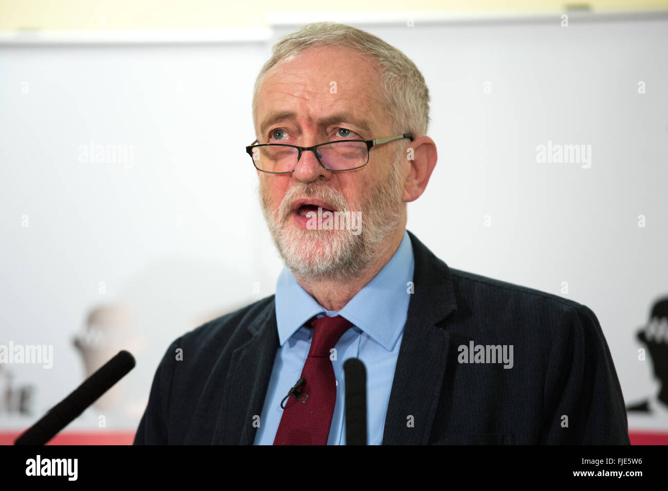 Jeremy Corbyn lancer la campagne du gouvernement pour la police et le crime élections Commissaire à Birmingham. Banque D'Images