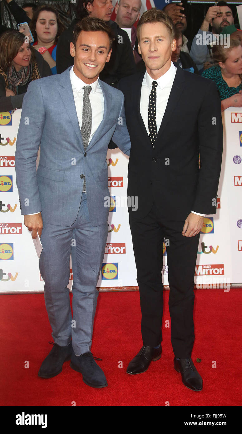 28 septembre 2015 - Tom Daley et Dustin Lance Black assistant à la fierté de la Grande-Bretagne Awards 2015 au Grosvenor House Hotel à Lon Banque D'Images