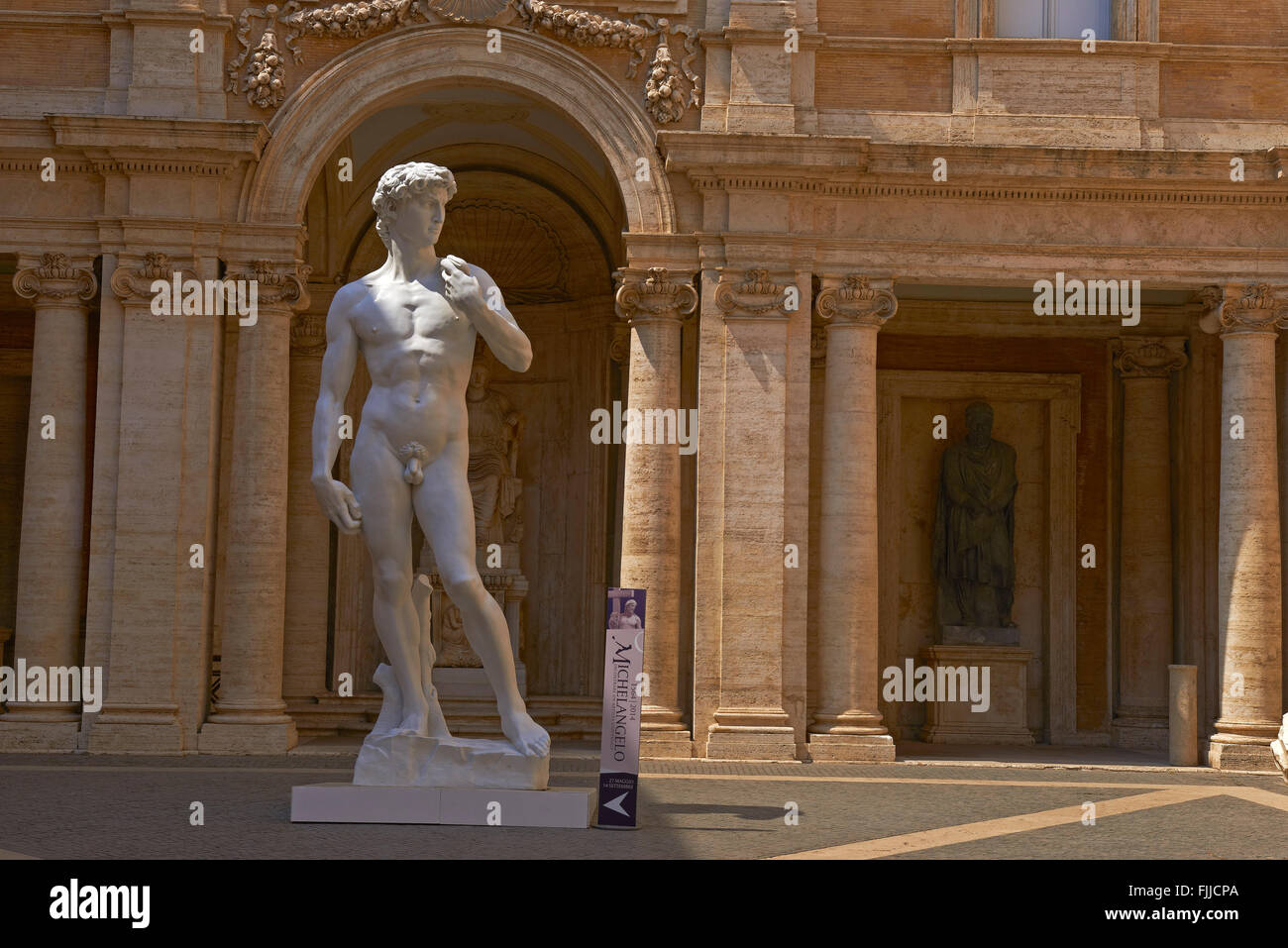 Palazzo dei Conservatori, Cour , Statue de David de Michel-Ange, les musées du Capitole. Rome. Lazio, Italie. Banque D'Images