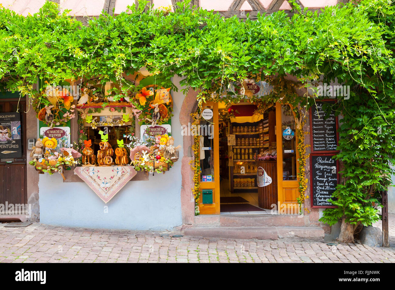 Nourriture typique shop à Riquewihr, Alsace, Haut-Rhin, France, Europe Banque D'Images