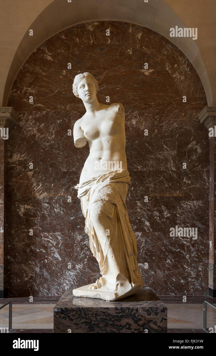 La Vénus de Milo, une célèbre sculpture de marbre de la Grèce antique, à l'affiche au Musée du Louvre, Paris, France Banque D'Images