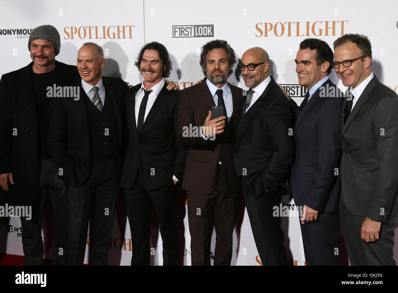 Liev Schreiber, Michael Keaton, Billy Crudup, Mark Ruffalo, Stanley Tucci, Brian d'Arcy James et Tom McCarthy. Banque D'Images