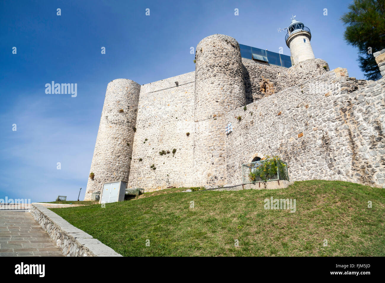 Castillo de Santa Ana, Castro Urdiales, Cantabria, ESPAGNE Banque D'Images