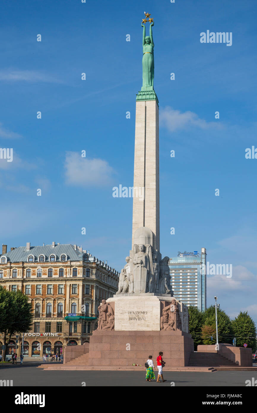 Géographie / billet, de la Lettonie, Riga, la Statue de la liberté, le Additional-Rights Clearance-Info-Not-Available- Banque D'Images
