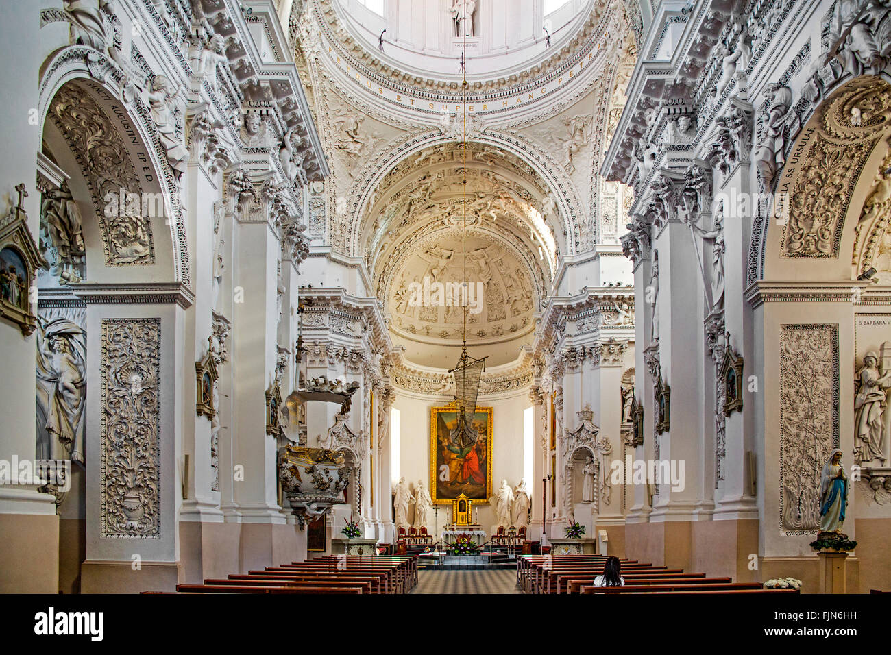 Géographie / billet, de la Lituanie, Vilnius, Pierre et Paul, construite : 1668 - 1676, place à l'intérieur, de l'allée centrale, Additional-Rights Clearance-Info-Not-Available- Banque D'Images