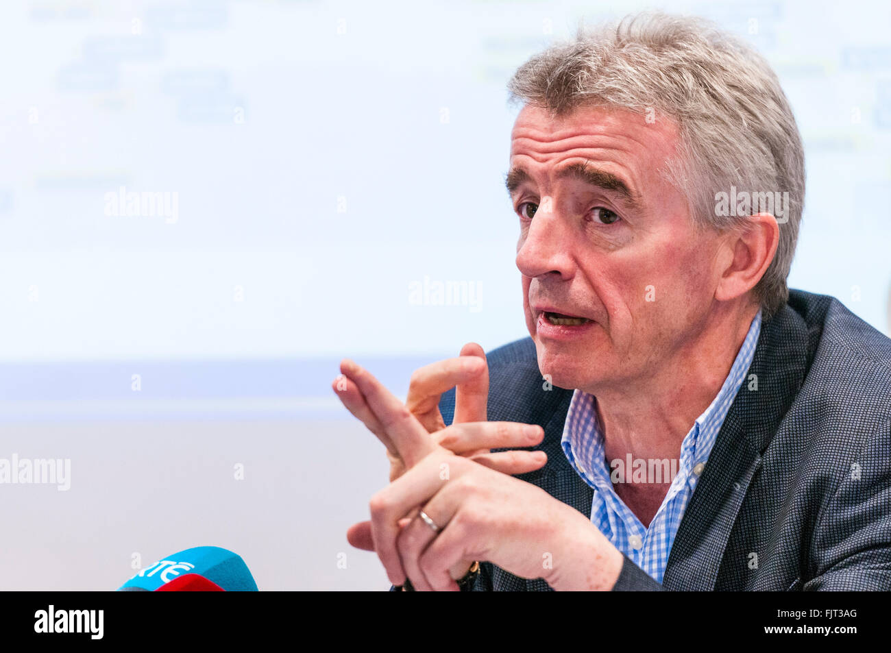 Belfast, en Irlande du Nord, Royaume-Uni. 3 mars, 2016. Michael O'Leary, PDG de Ryanair, tient une conférence de presse Crédit : Stephen Barnes/Alamy Live News Banque D'Images