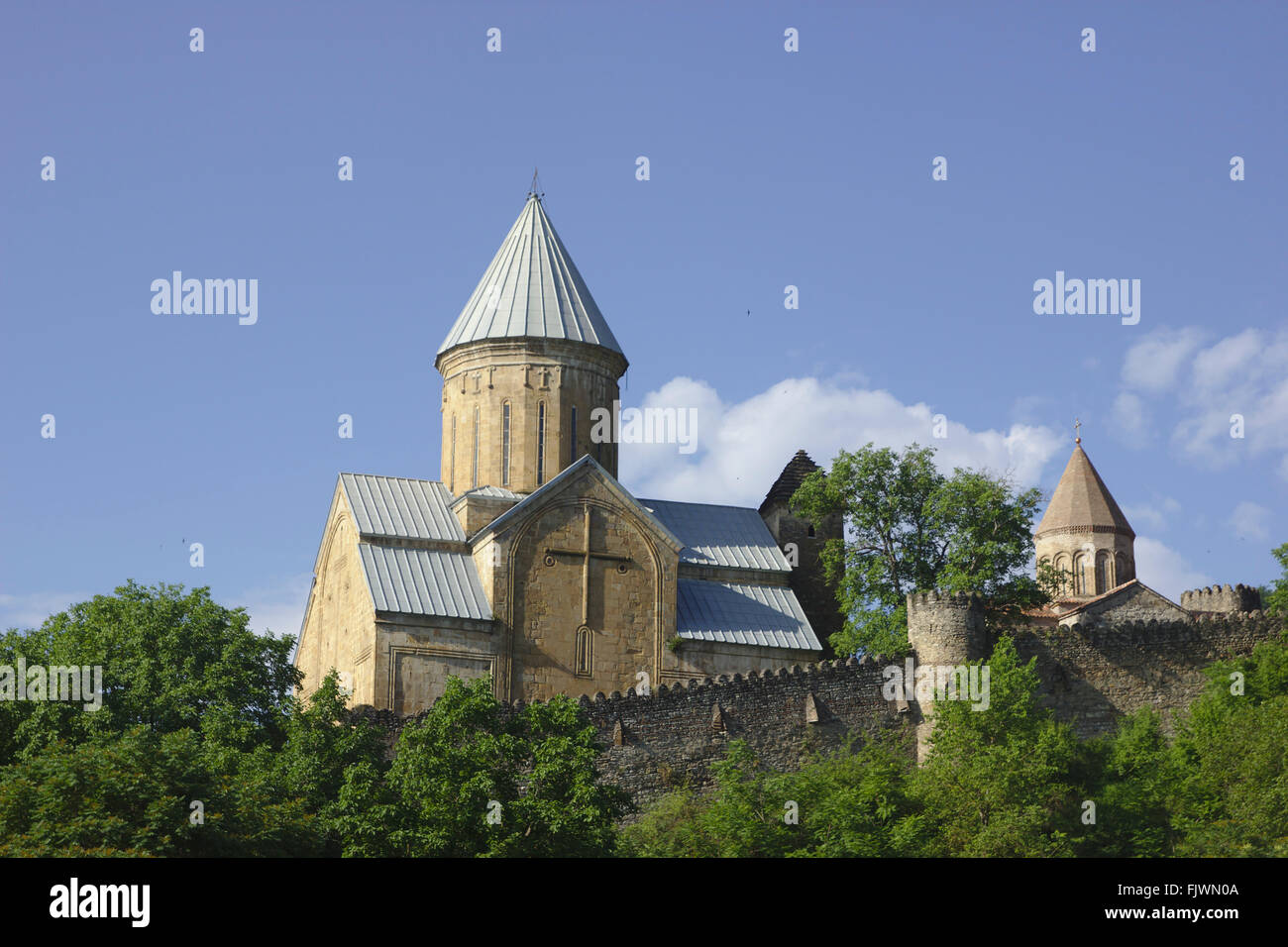 Forteresse Ananuri et Église de l'assomption sur le Réservoir Zhinvali, Géorgie Banque D'Images