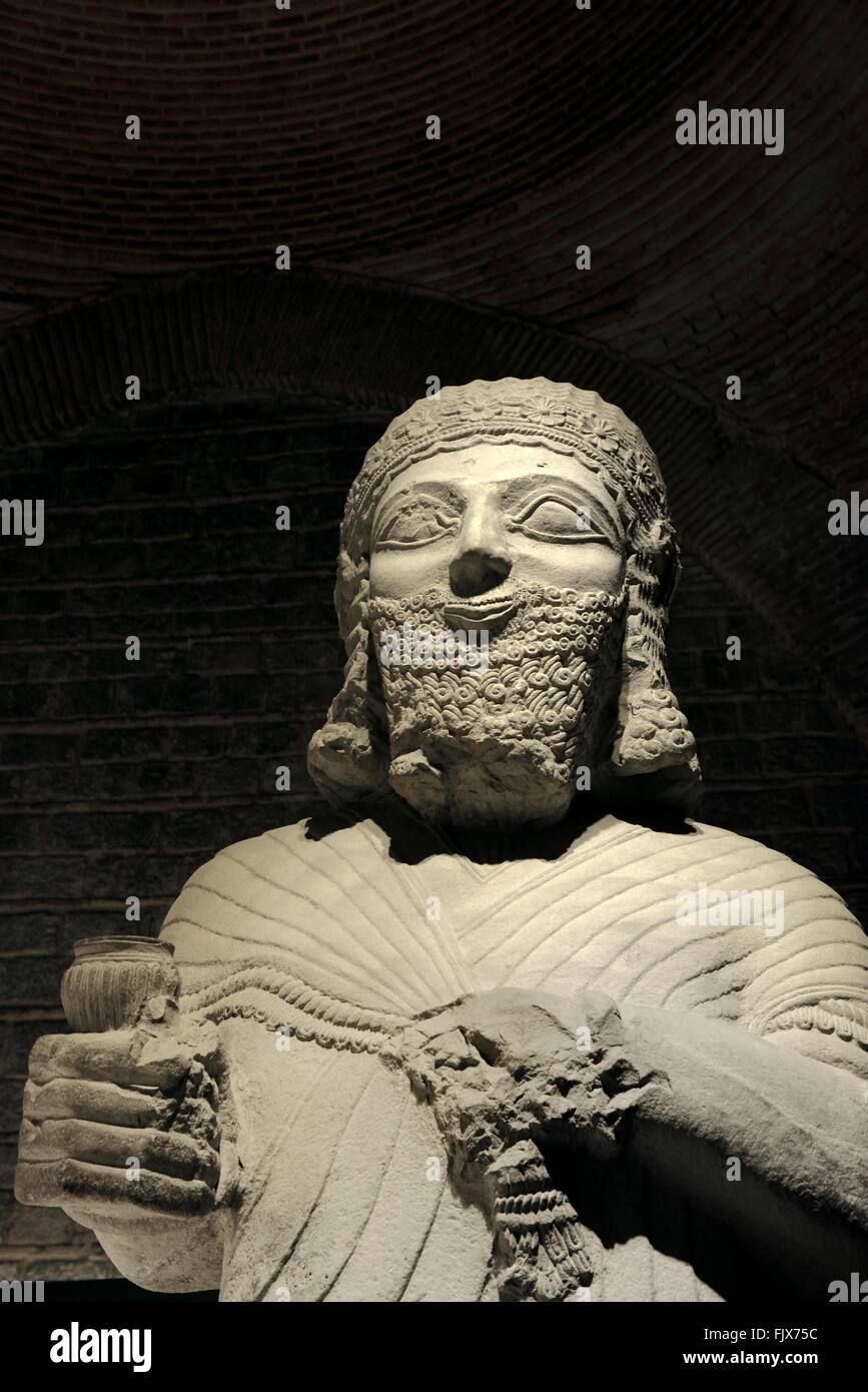Statue du Roi Mutallu calcaire de Aslantepe 1200-700 BC. Influence assyrienne. Musée des civilisations anatoliennes Ankara Turquie Banque D'Images