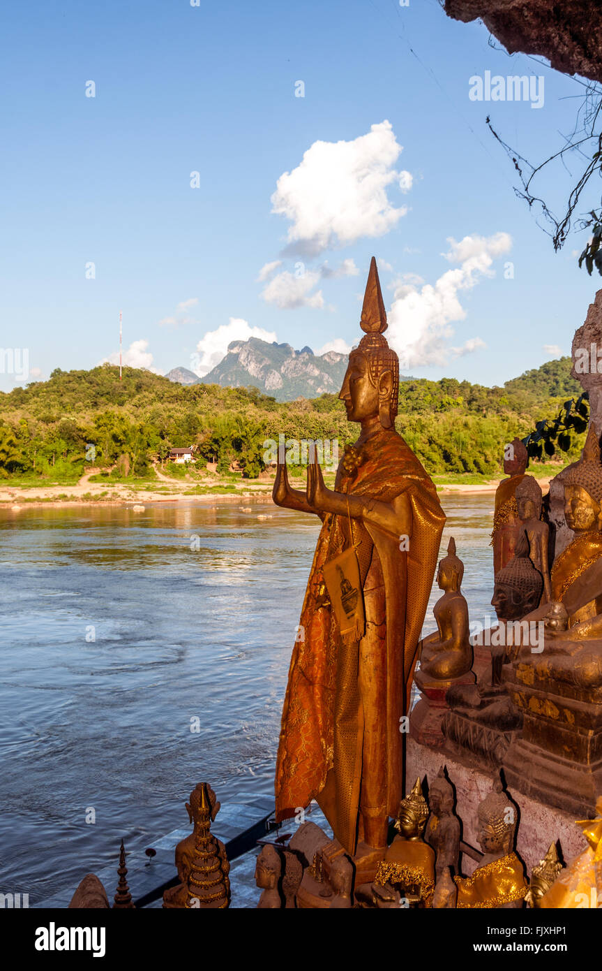 L'Asie. L'Asie du Sud-Est. Le Laos. Province de Luang Prabang, grotte de Pak Ou. Banque D'Images