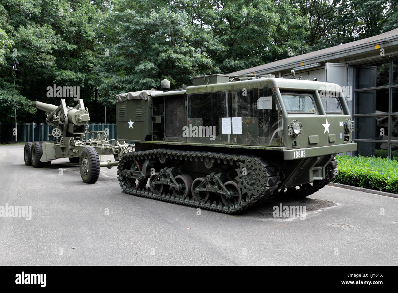 Un Américain WWII M-4 tracteur haute vitesse (TVH) dans les coulisses de la libération Musée, Best, North Brabant, Pays-Bas. Banque D'Images