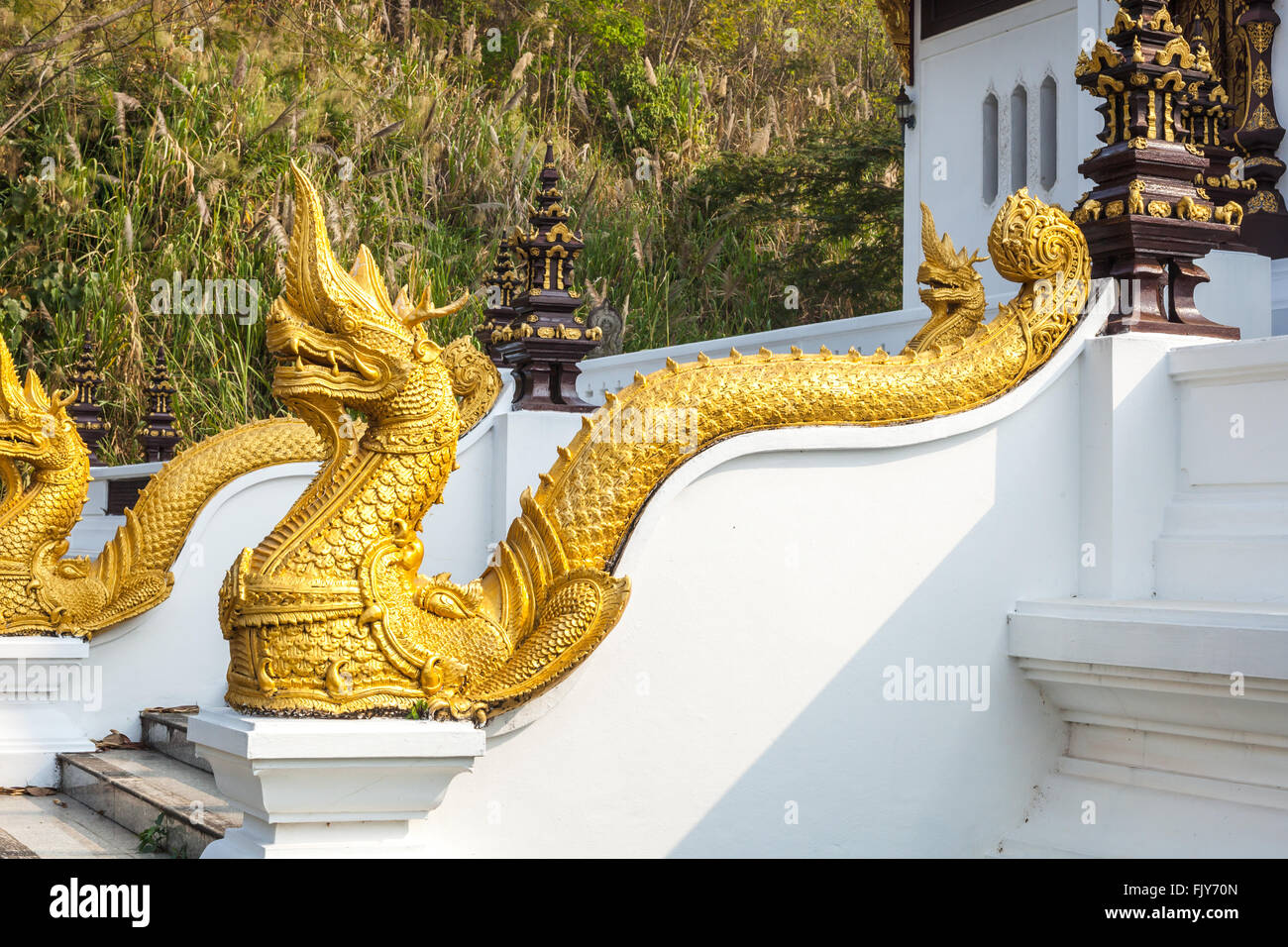 Arts traditionnels dans temple thaïlandais Banque D'Images