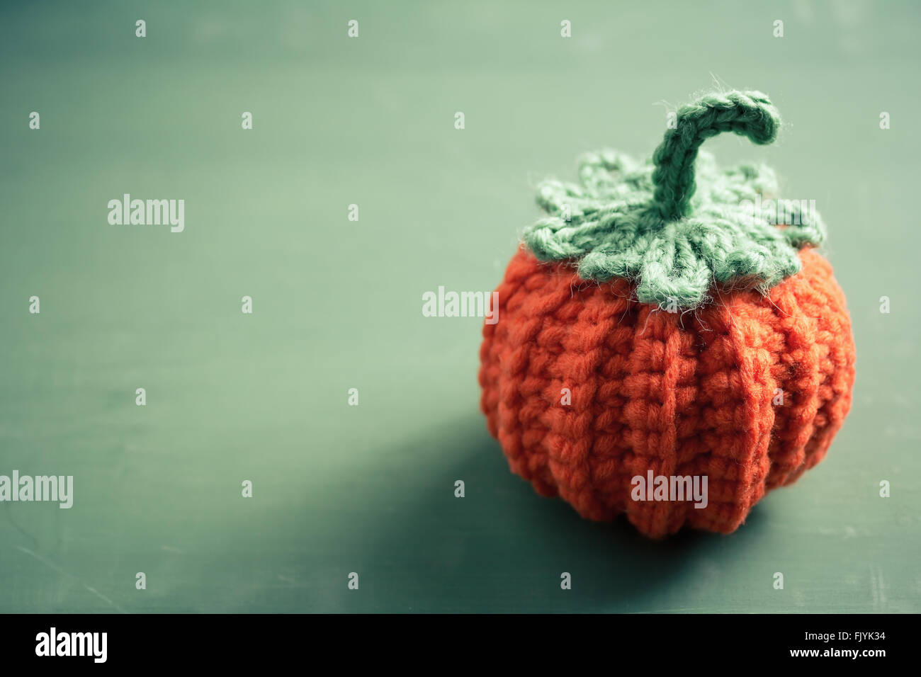 Bonneterie mignon Mini Pumpkin Halloween, crochet pour décorer à la maison Banque D'Images