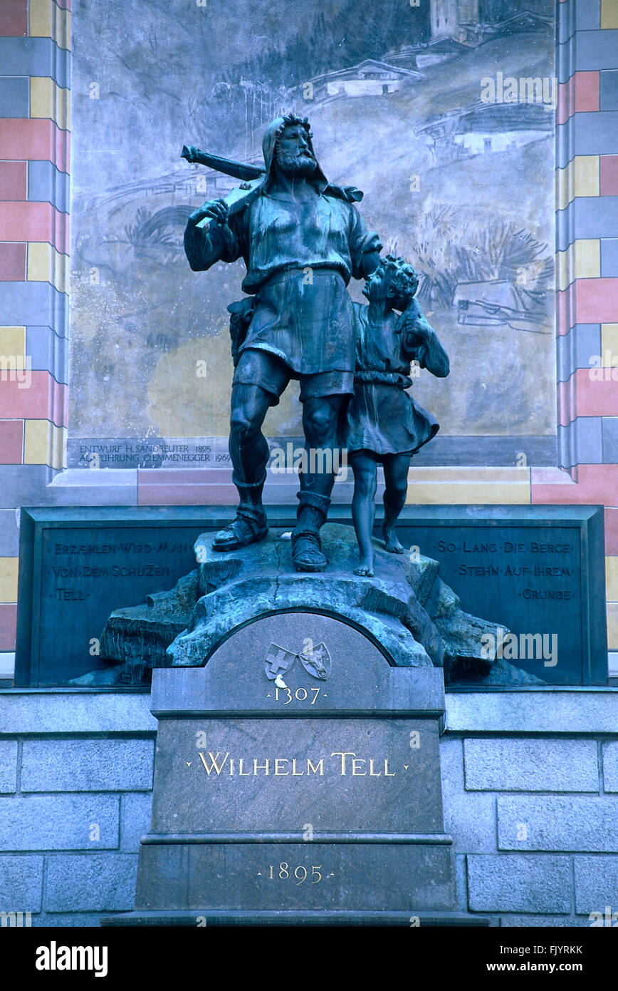 La Suisse, Altdorf, la statue de Guillaume Tell et son fils (Richard Kissling, 1895) Banque D'Images