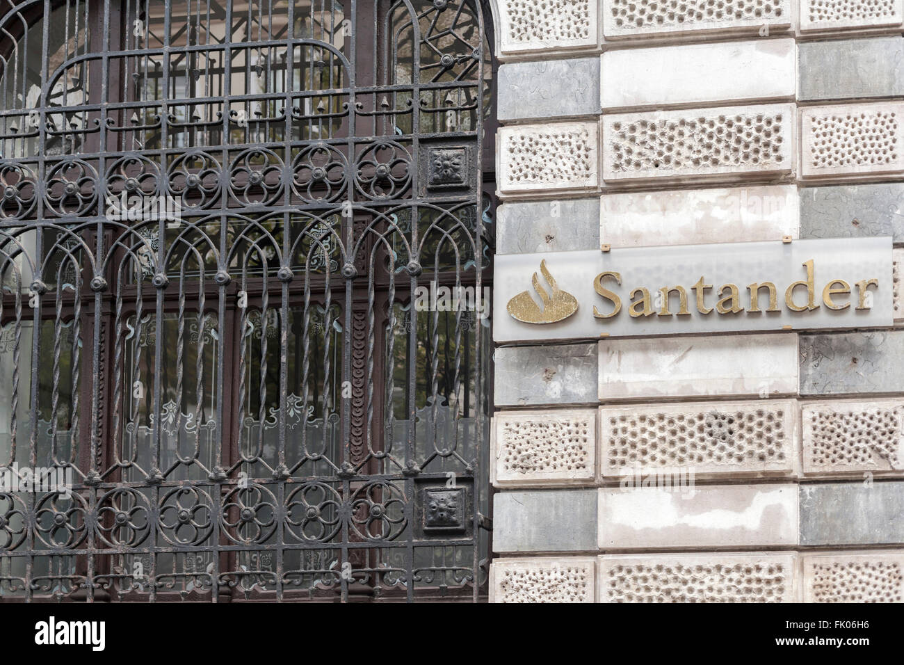 Inscrivez-vous à la Banque Santander bâtiment façade,Santander, Cantabria, Espagne. Banque D'Images