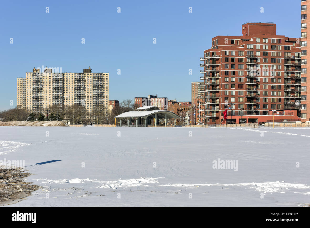 La plage de Coney Island à Brooklyn, New York après une importante tempête de neige. Banque D'Images