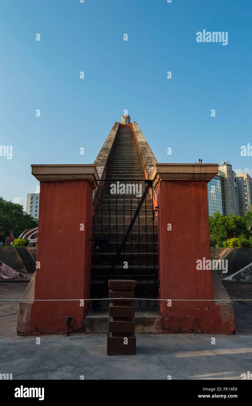 Jantar Mantar construit par le Maharaja Jai Singh II de Jaipur à New Delhi, Inde Banque D'Images