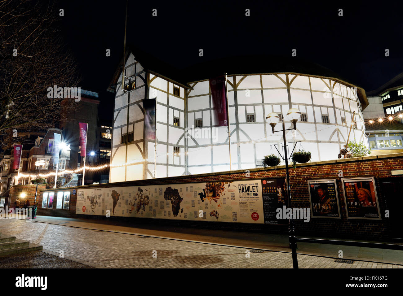 Londres - 3 mars 2016 : vue extérieure de Shakespeare's Globe Theatre, London, Southwark depuis 1997, conçu par Pentagram. Banque D'Images