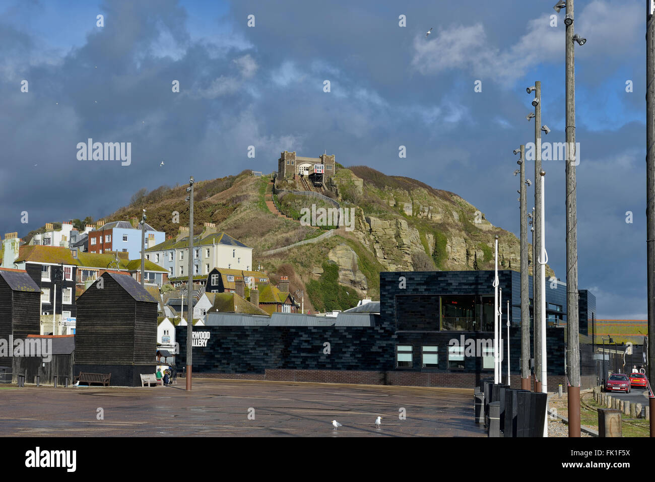 Hastings, un organisme indépendant contemporain art gallery /Jerwood Gallery et de l'Est Hill. Vieille Ville. Hastings. East Sussex. L'Angleterre. UK Banque D'Images